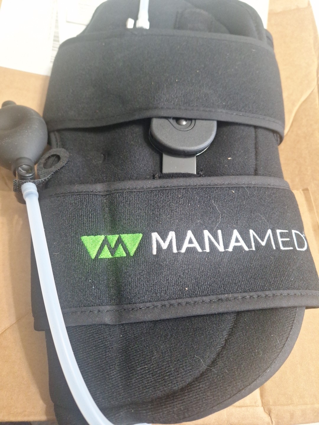 KNEE BRACE ADJUSTABLE MANAMED EZ ROM Gel Ice Compression Ice Packs EZR001 NEW J9
