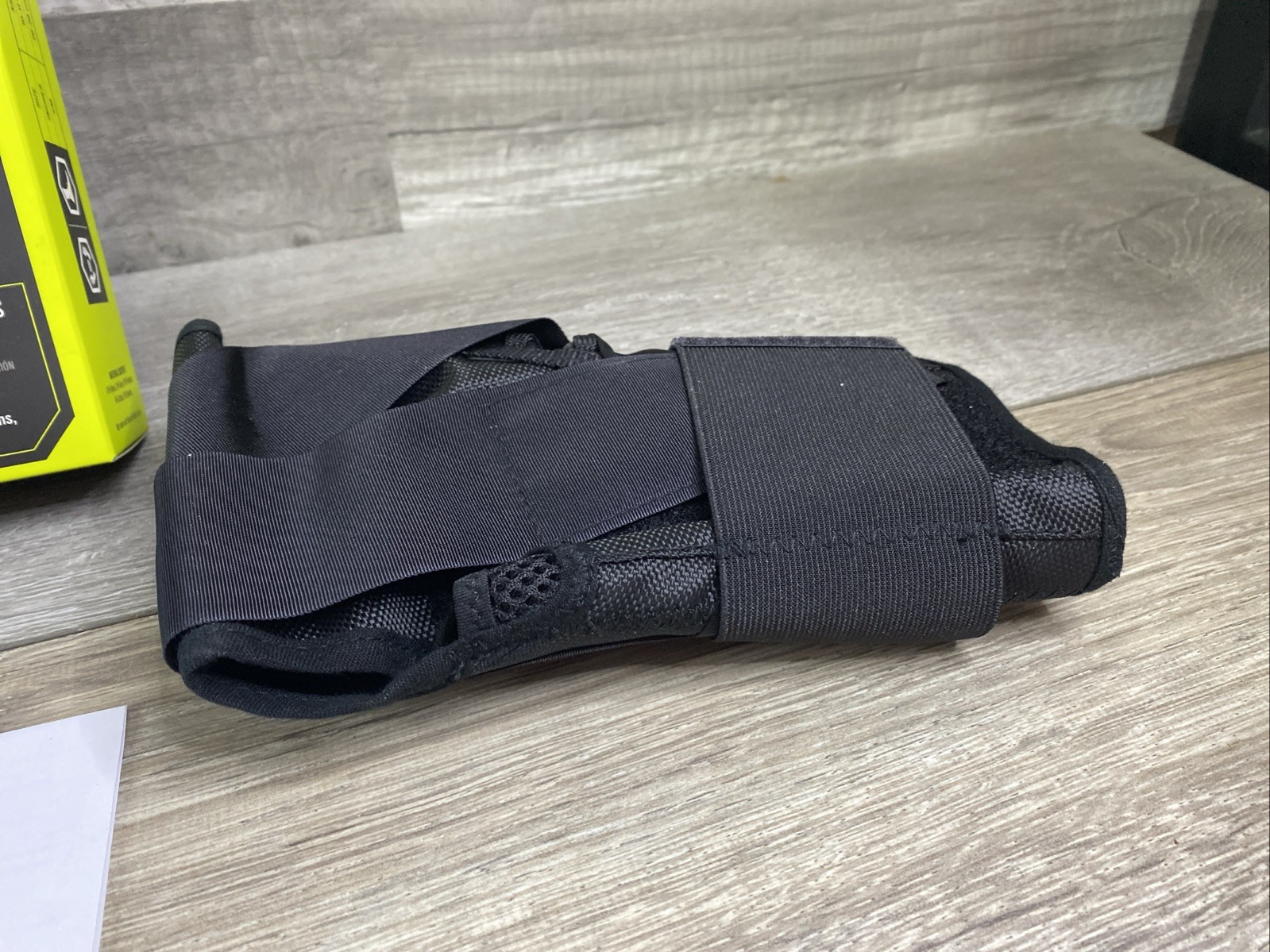 DonJoy Performance 🦶Size M Medium 12″-13″ Lace-Up Ankle Brace Stabilizer