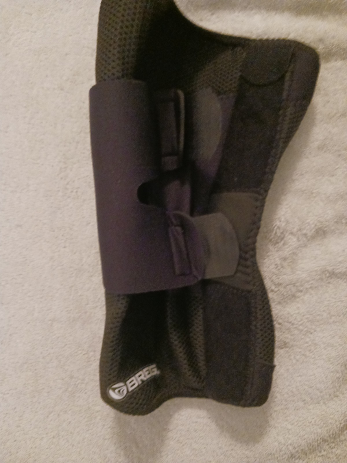 Breg 20145 Lateral Stabilizer w/Hinge Knee Brace, Air Mesh, Right XL