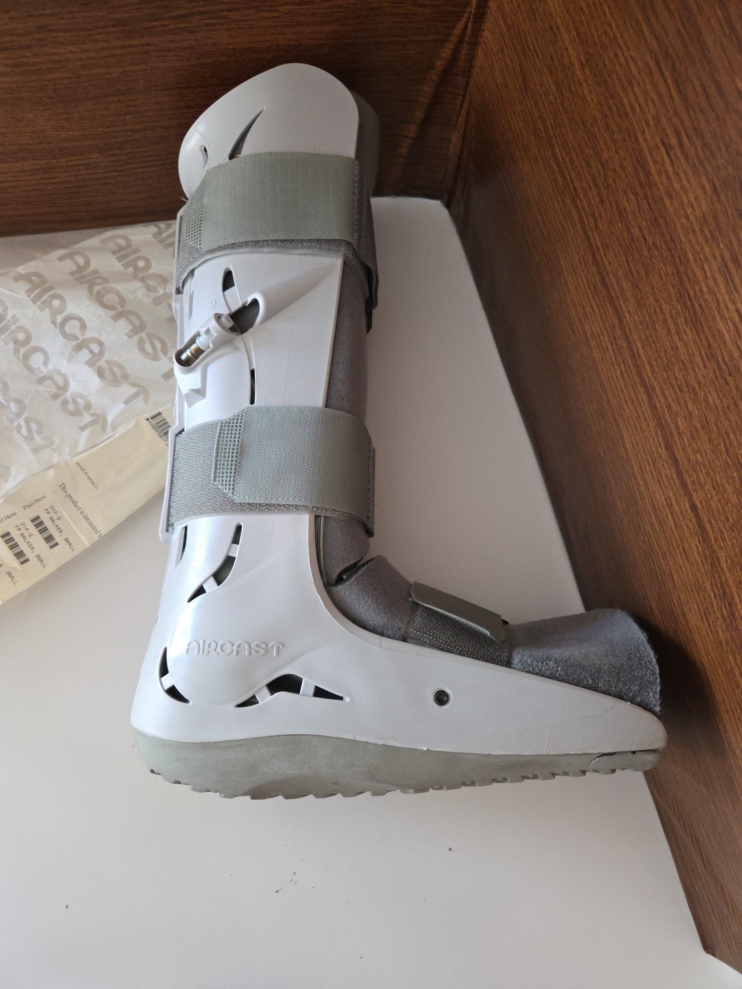 Aircast FP Walker 01F-S Small Ankle Leg Foot Brace Support -Pump And Manual
