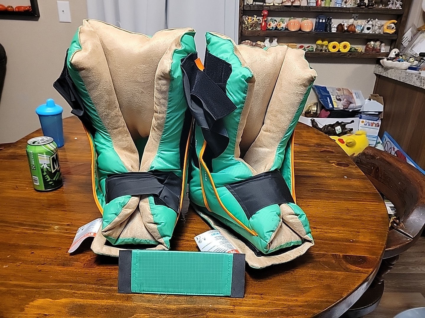 Pair Of EHOB TruVue Heel Protector Boots Standard Size Green w /Wedges Anti Foot