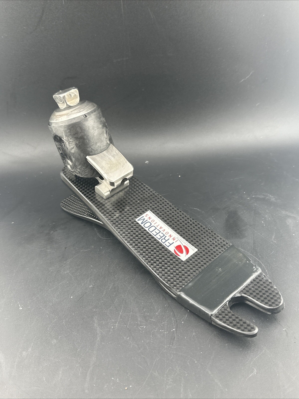 Left freedom Ottobock Otto Bock adjustable heel height prosthetic foot Cat 4