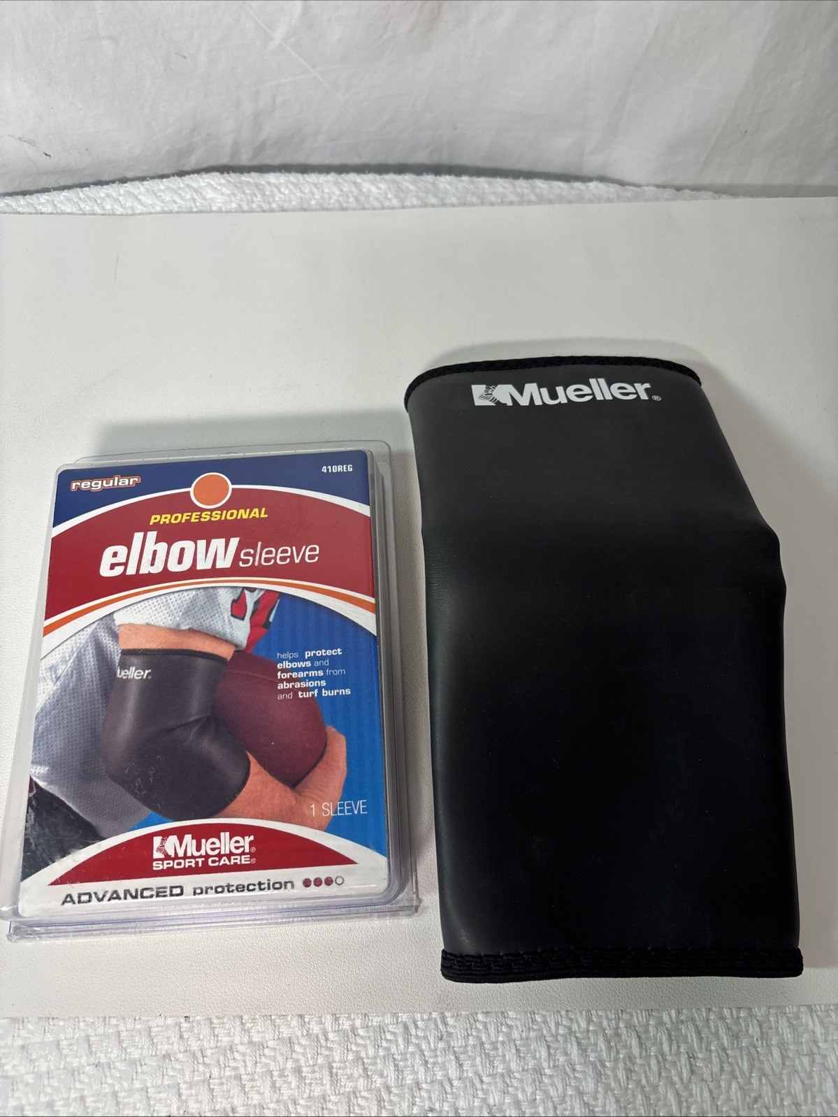 Mueller Professional Elbow Sleeve Size-Regular 11-14 Inches