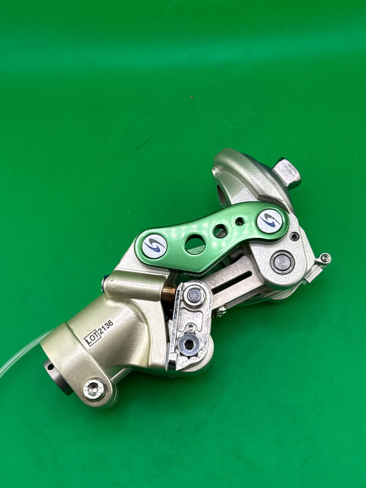 st&g prosthetic knee. STANCE FLEXION 5-BAR MECHANICAL KNEE. Excellent cond