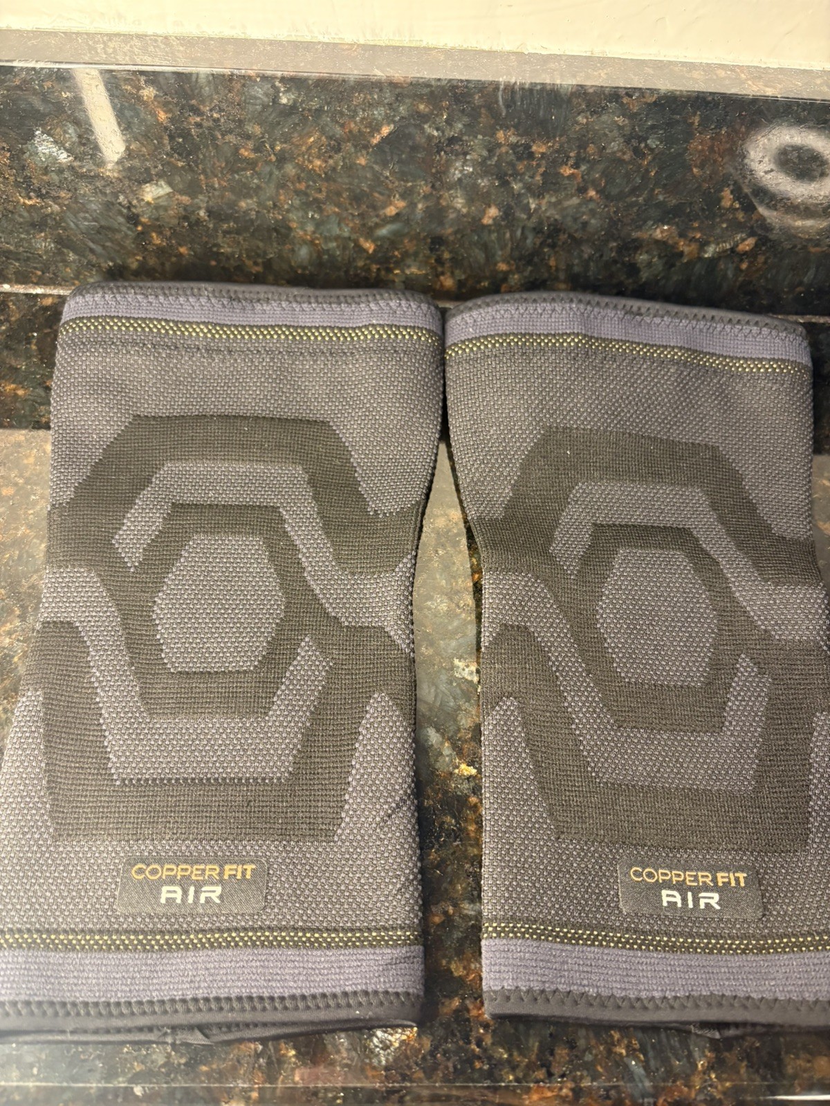 Copper Fit Elite Compression Knee Sleeve 2 Pk S/M 12-16” Airflow NEW