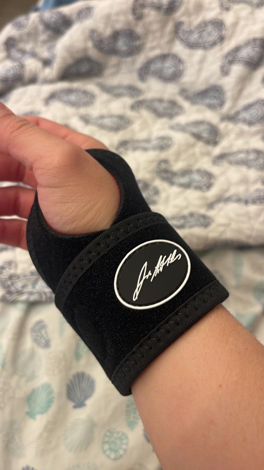 Lightweight Wrist Brace for Tendonitis & Sports – Includes Handy Exercise Guide