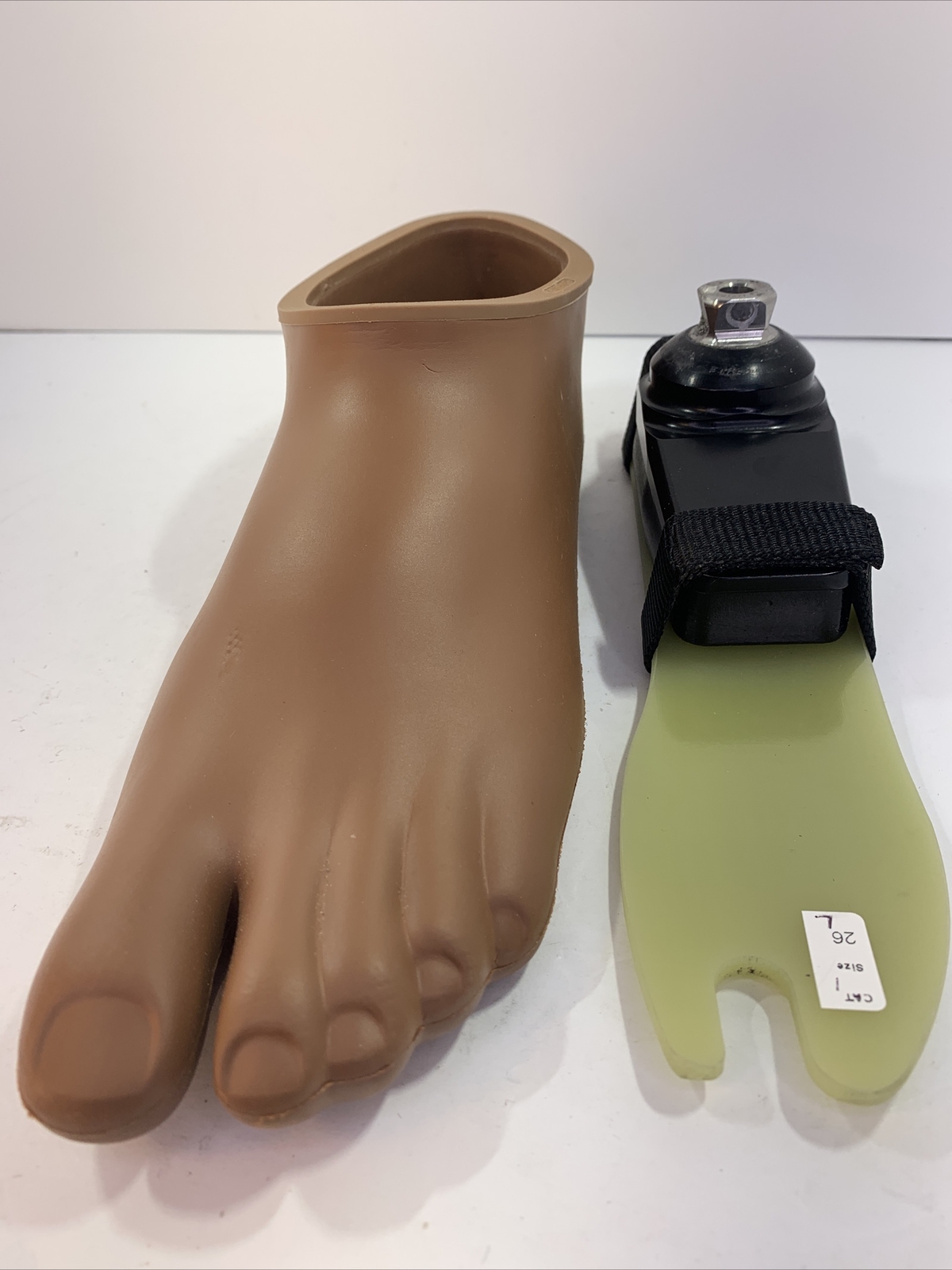 ossur Left k2 sensation prosthetic foot. category 1. size 26