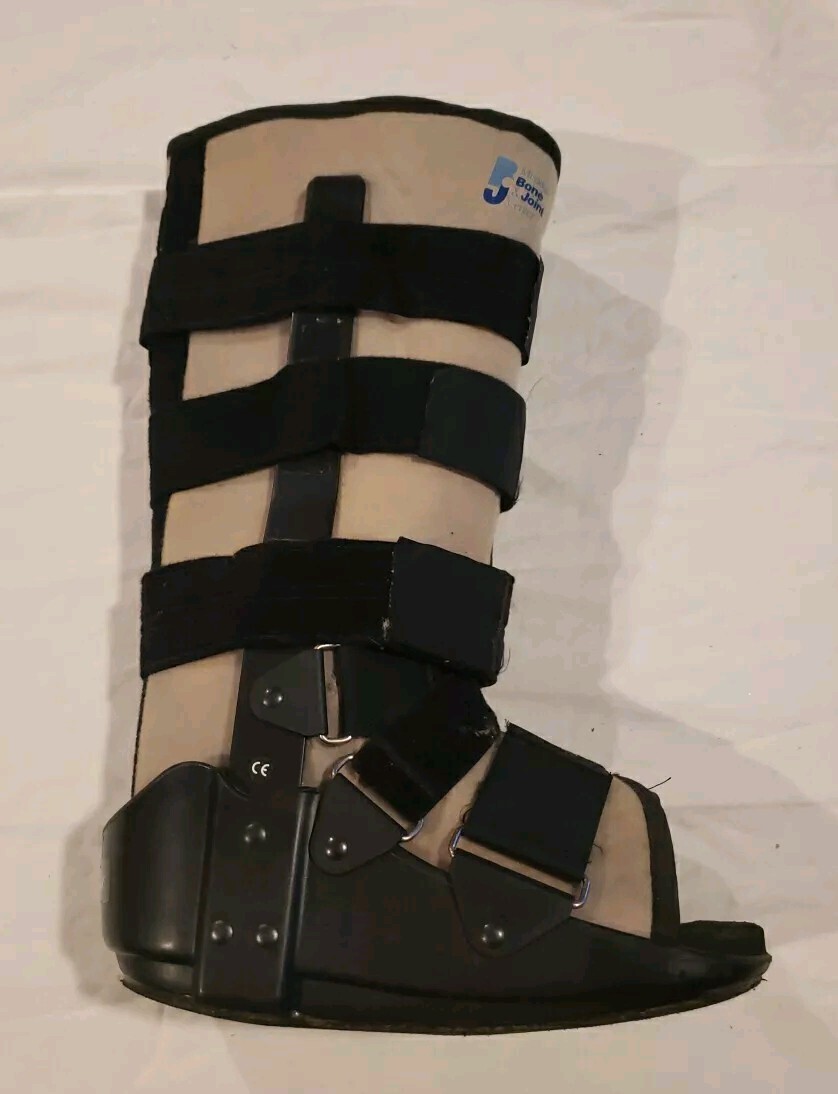 DJ Orthopedics LLC DonJoy Boot Unisex Adult Medium Full Foot Cast Walking Boot