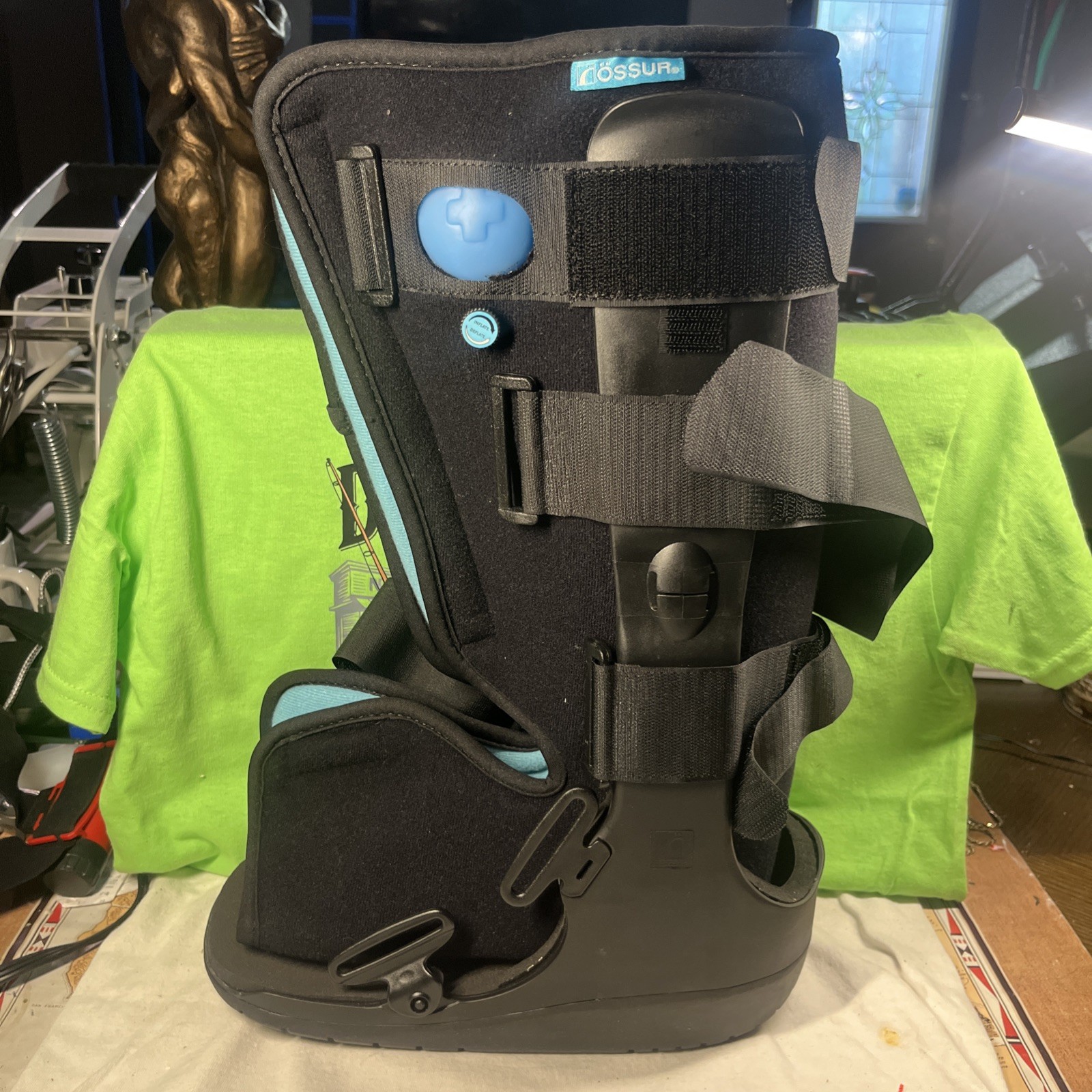NEW Ossur Form Fit Walking Boot Medium Air Walker/Fracture Brace FREE SHIP