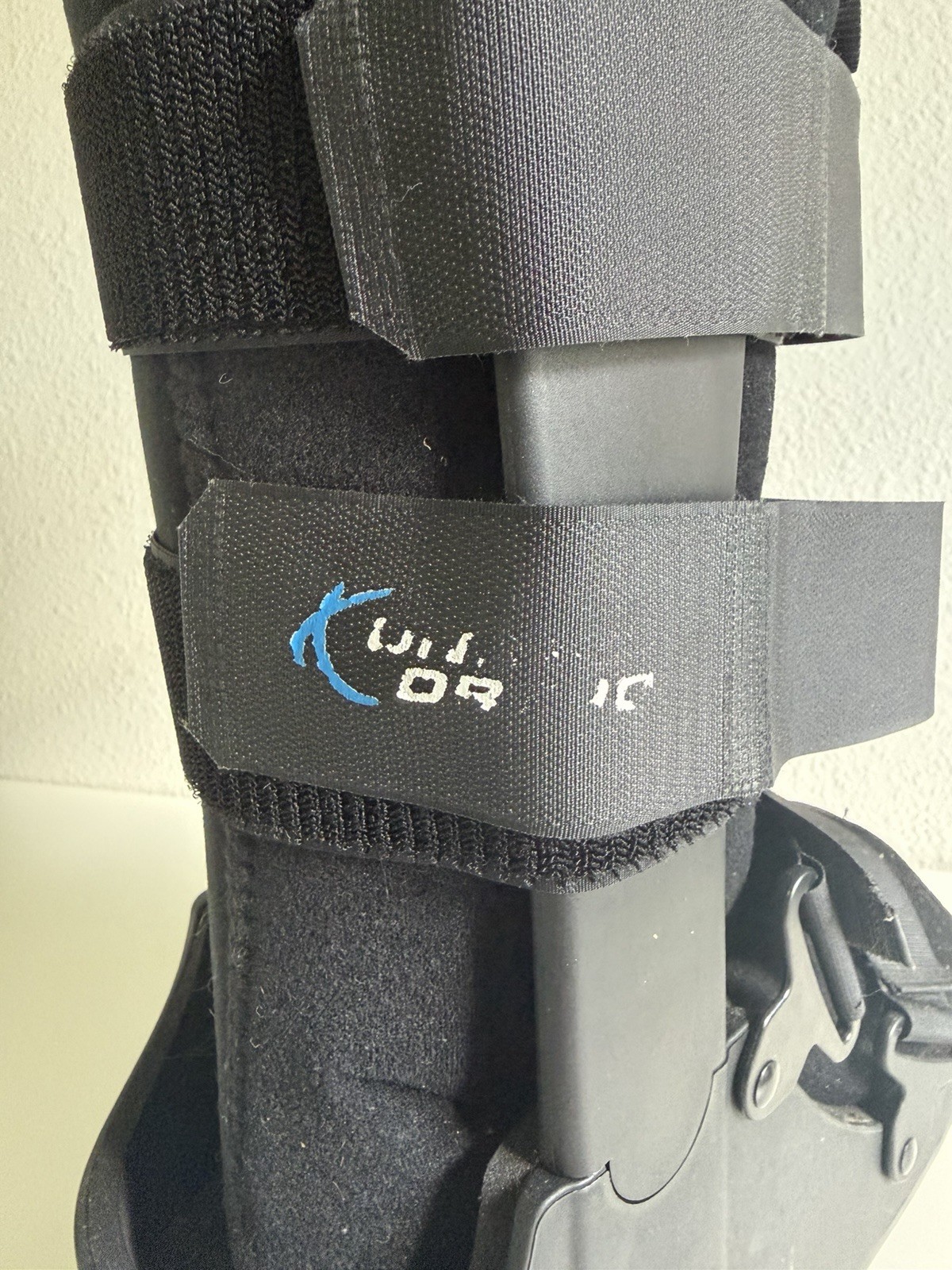 United Ortho Adjustable Walking Boot for Foot/Ankle/Leg, Black Size L