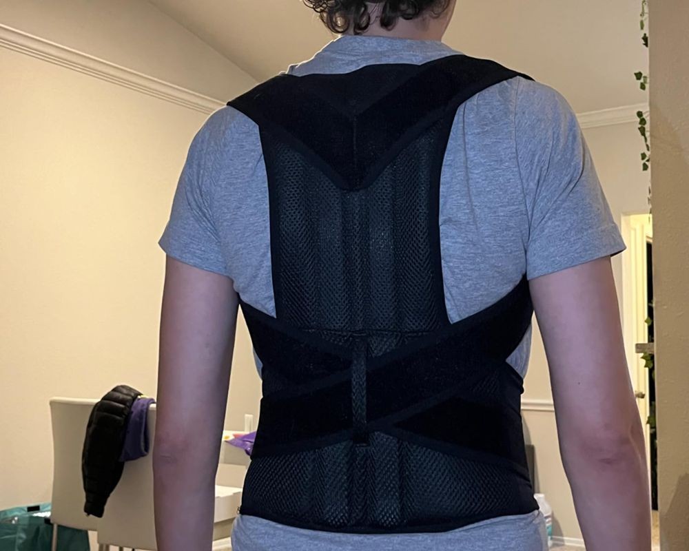 Posture Corrector with Muscle Memory Support – Adjustable Back Brace