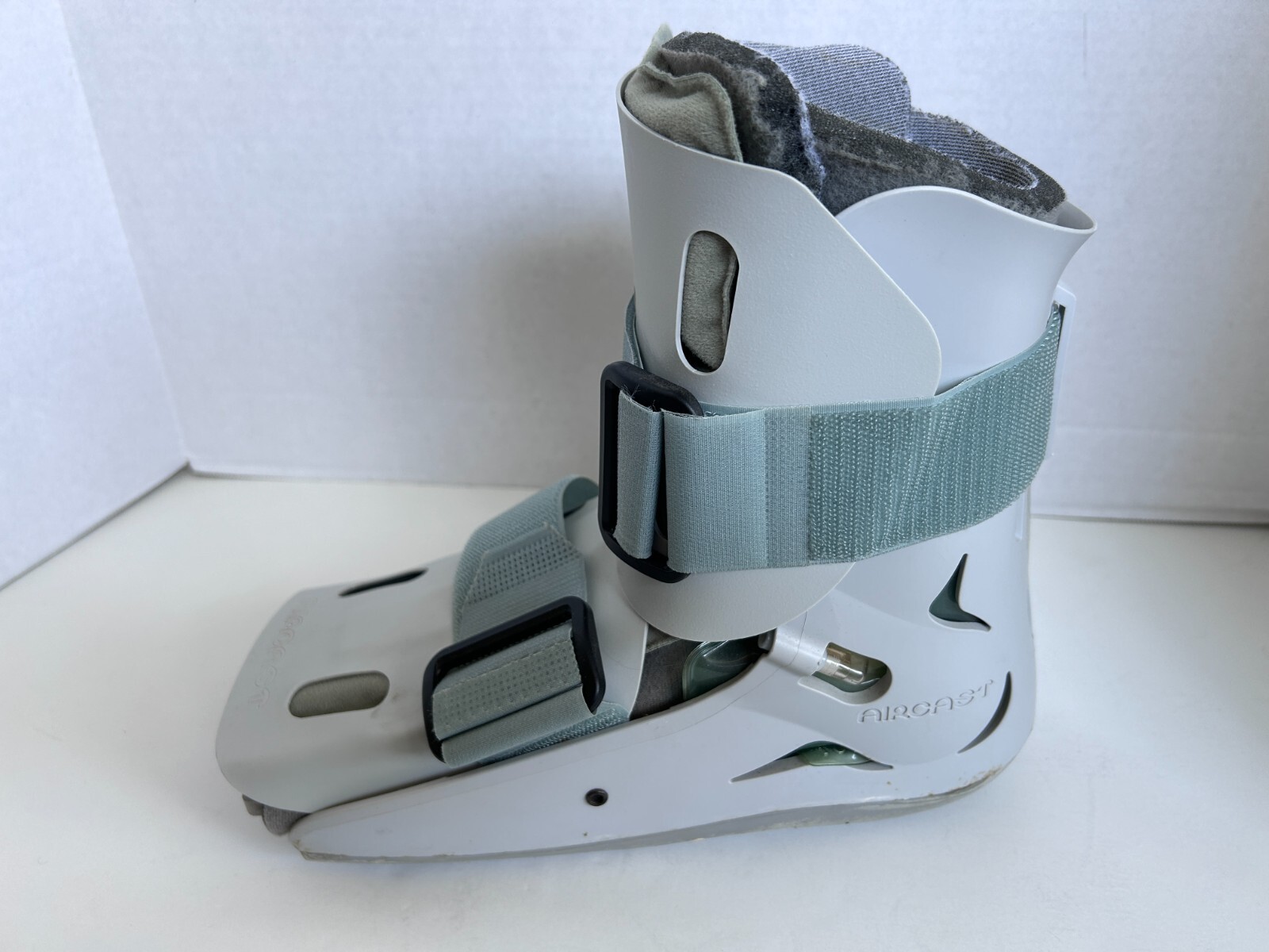 SP Walker Pneumatic Boot WALKING BRACE size Medium, VGC