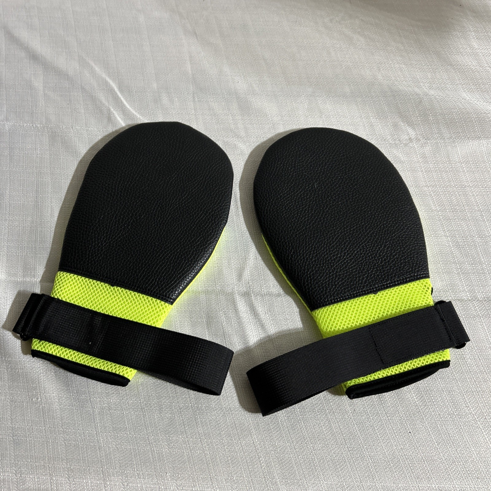 Dementia Restraint Gloves Hand Restraints for Elderly Dementia Patients Med 2PCS