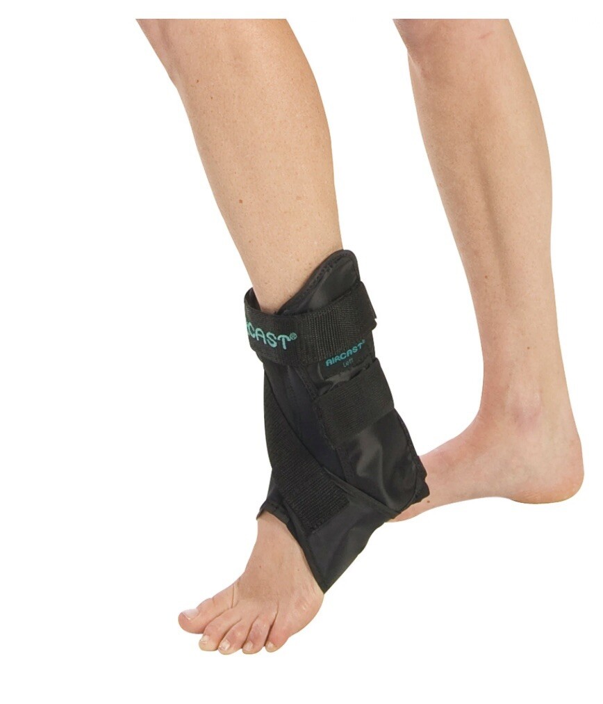 Aircast Airsport Right Leg Ankle Brace (Black) Medium 02MMR Stabilization