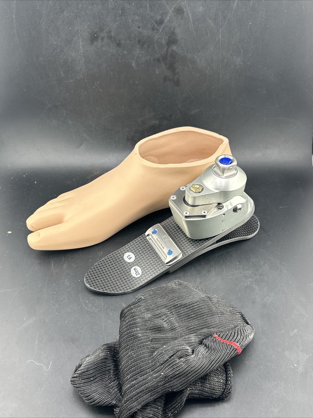 College Park Odyssey K3 Hydraulic Ankle Prosthetic Foot, Right Shell. Size 23.