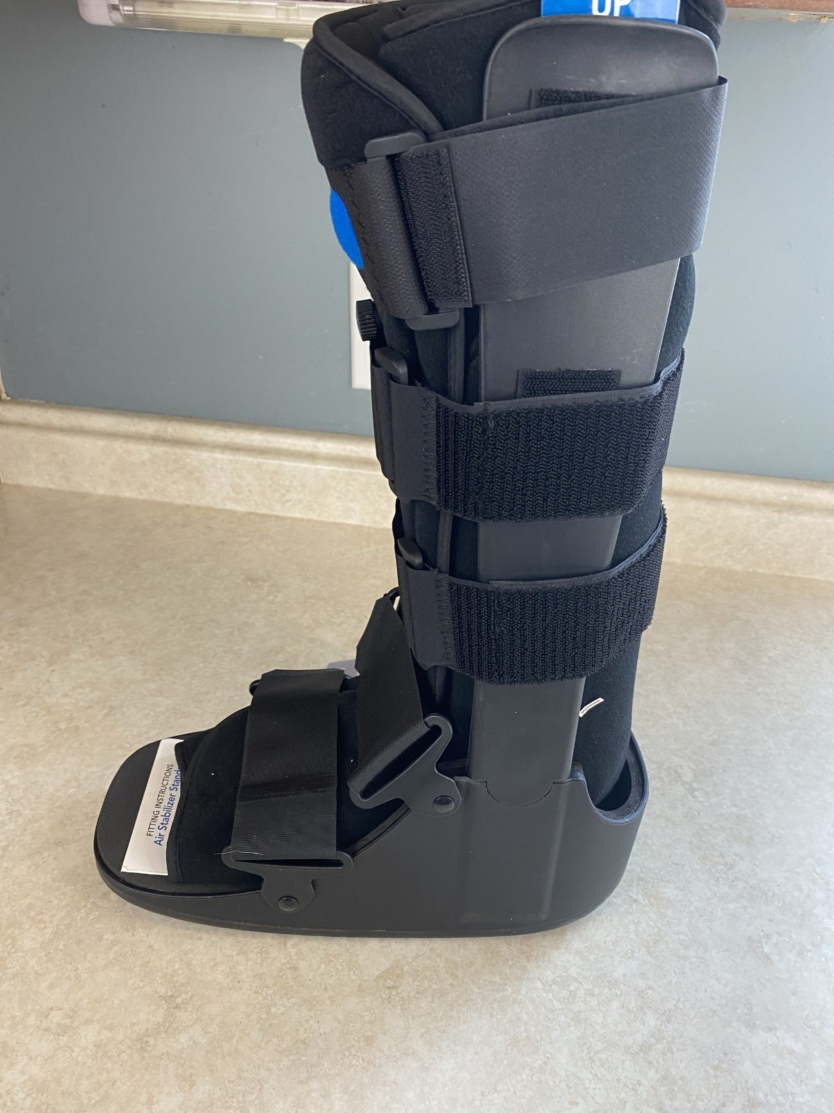 United Ortho Air Cam Walker Fracture Boot (by United Surgical), Medium