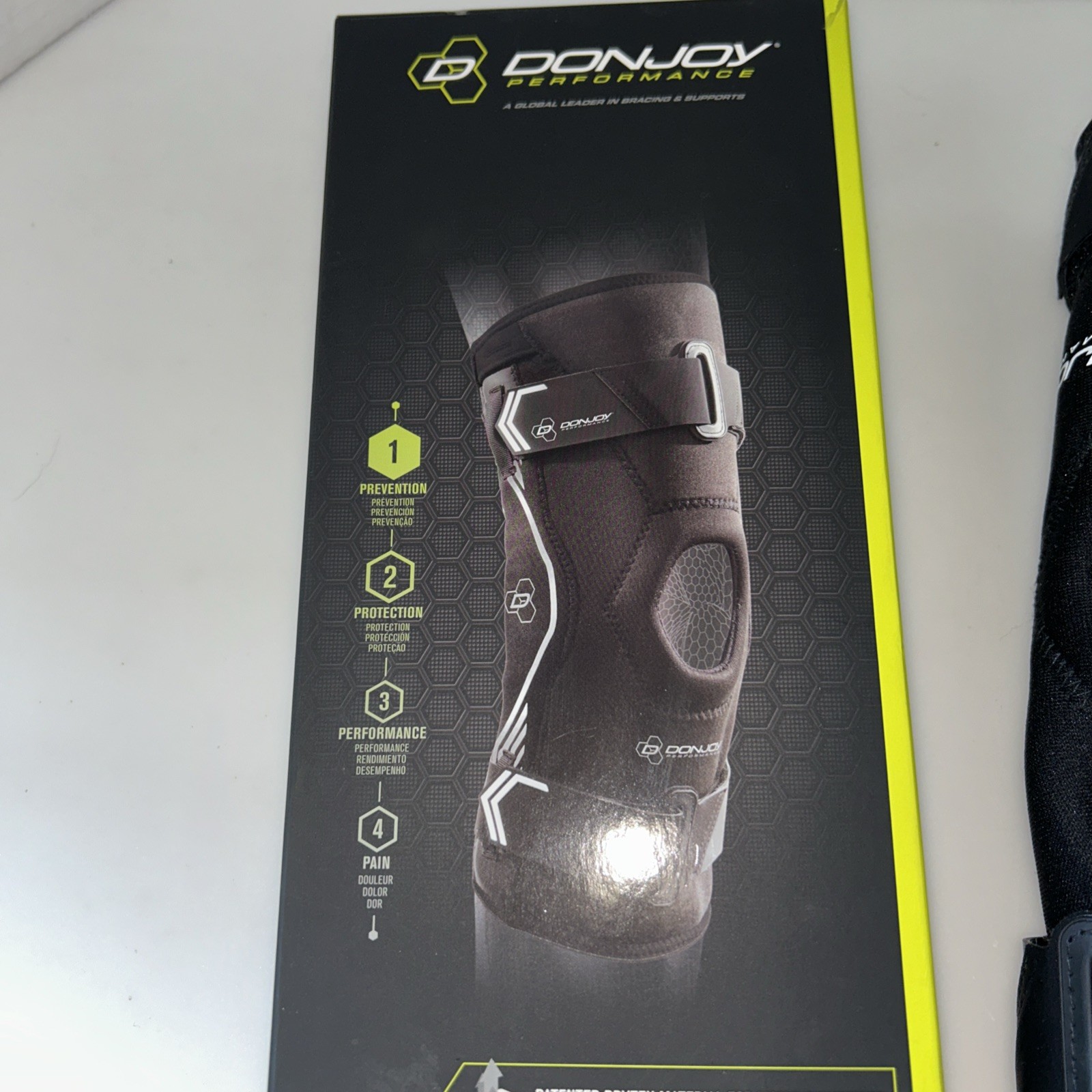 DonJoy Performance Bionic Drytex Knee Sleeve Size S (Left/Right) Color Black