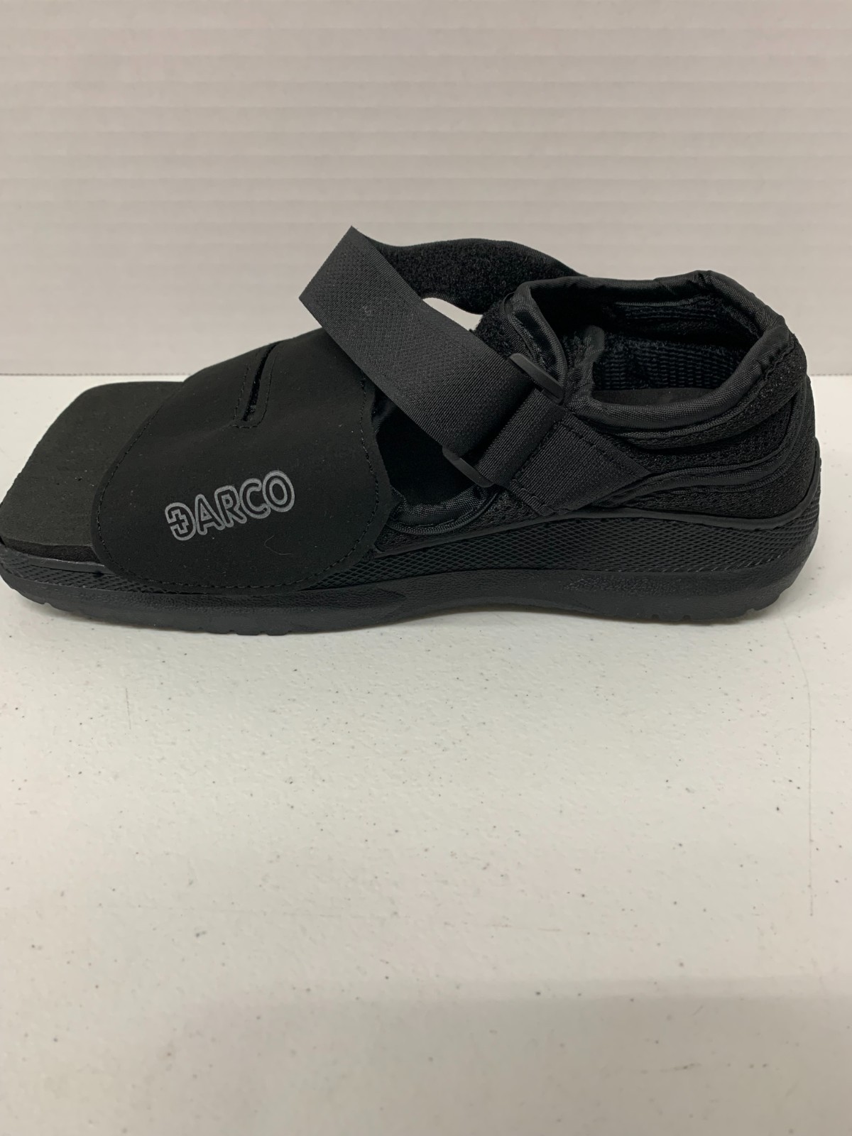 Darco Healing shoe womens size small post op shoe, hook a loop strap