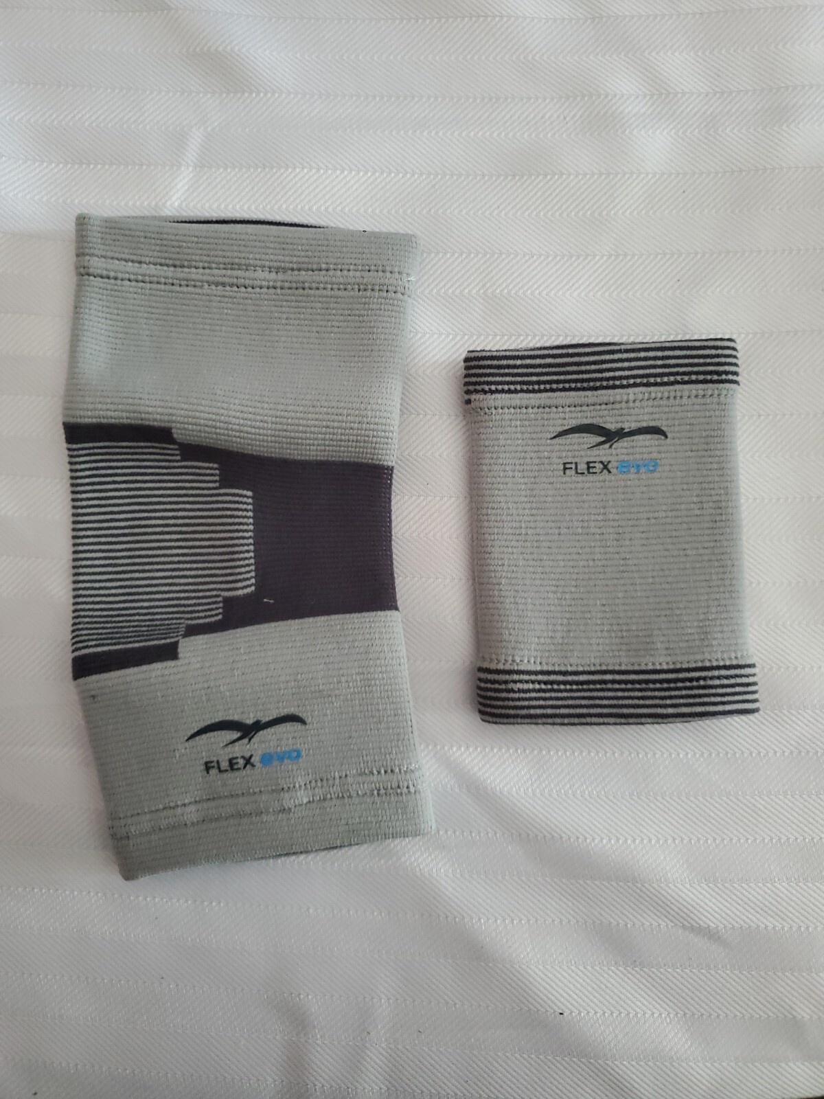 Flex Evo Elbow Compression Sleeve & Wrist Support System Gray Small