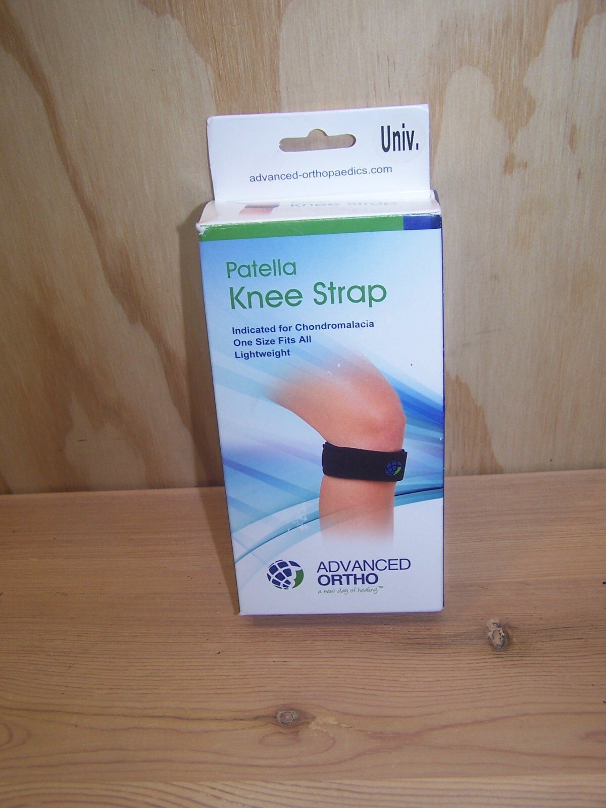 New in Box Advanced Orthopedics Patella Knee Strap Universal Size 610
