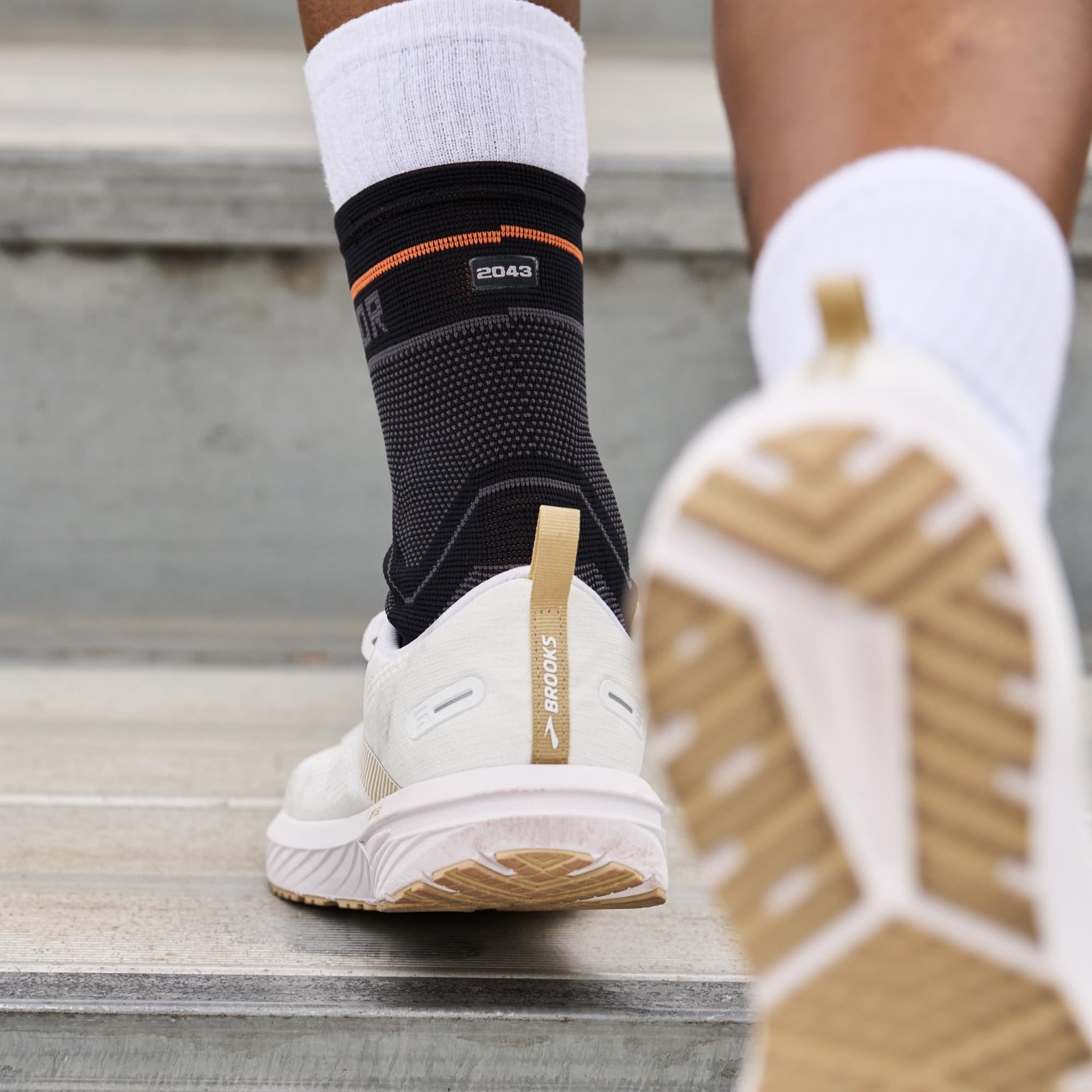 Compression Knit Ankle Sleeve Gel Support Brace Foot Pain Relief Men Women