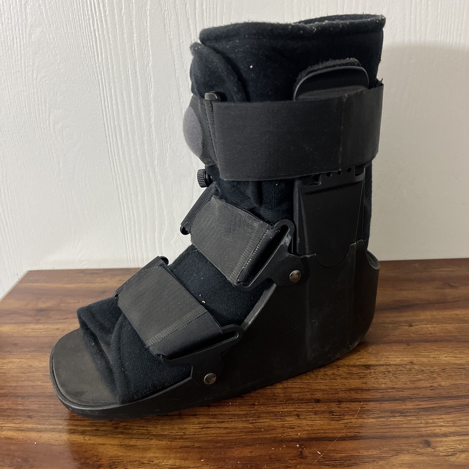 Top Shelf Orthopedics Low Boot Medium Air Inflate Deflate
