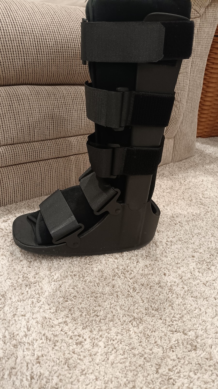 United Ortho – USA14103 – Air Cam Walker Fracture Boot – Medium- Black