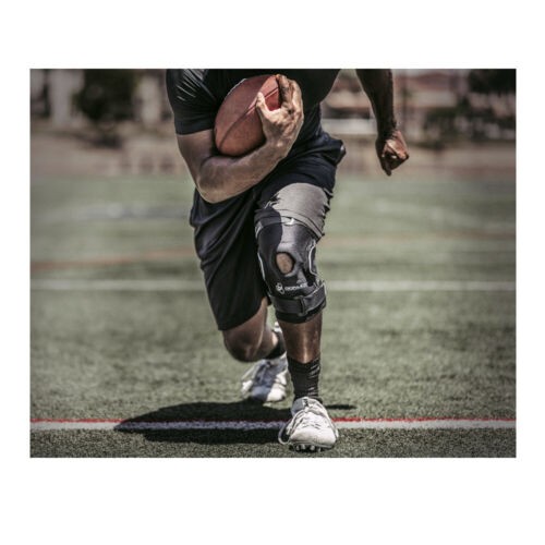 DonJoy Performance Bionic Drytex Knee Sleeve (Black/Medium).