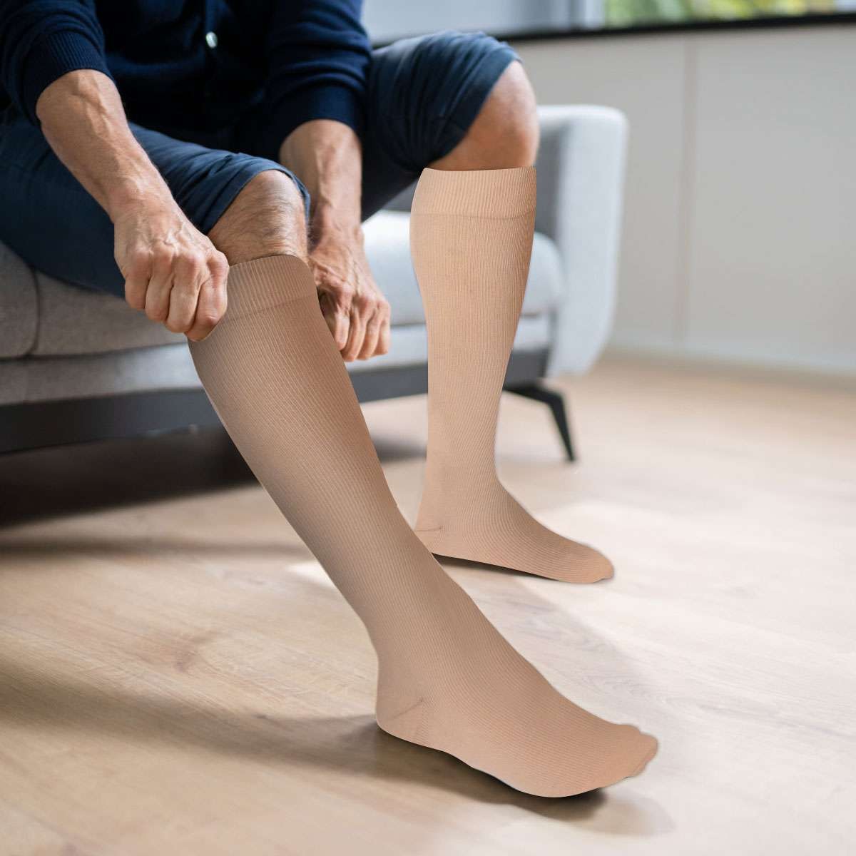 1-3Pair Unisex Plus Size Wide Calf Compression Socks 15-20mmHg Knee High Support