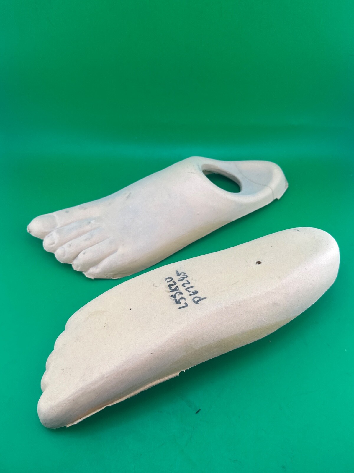 Left prosthetic foot. Size 25, 25cm. K1 prosthetic foot