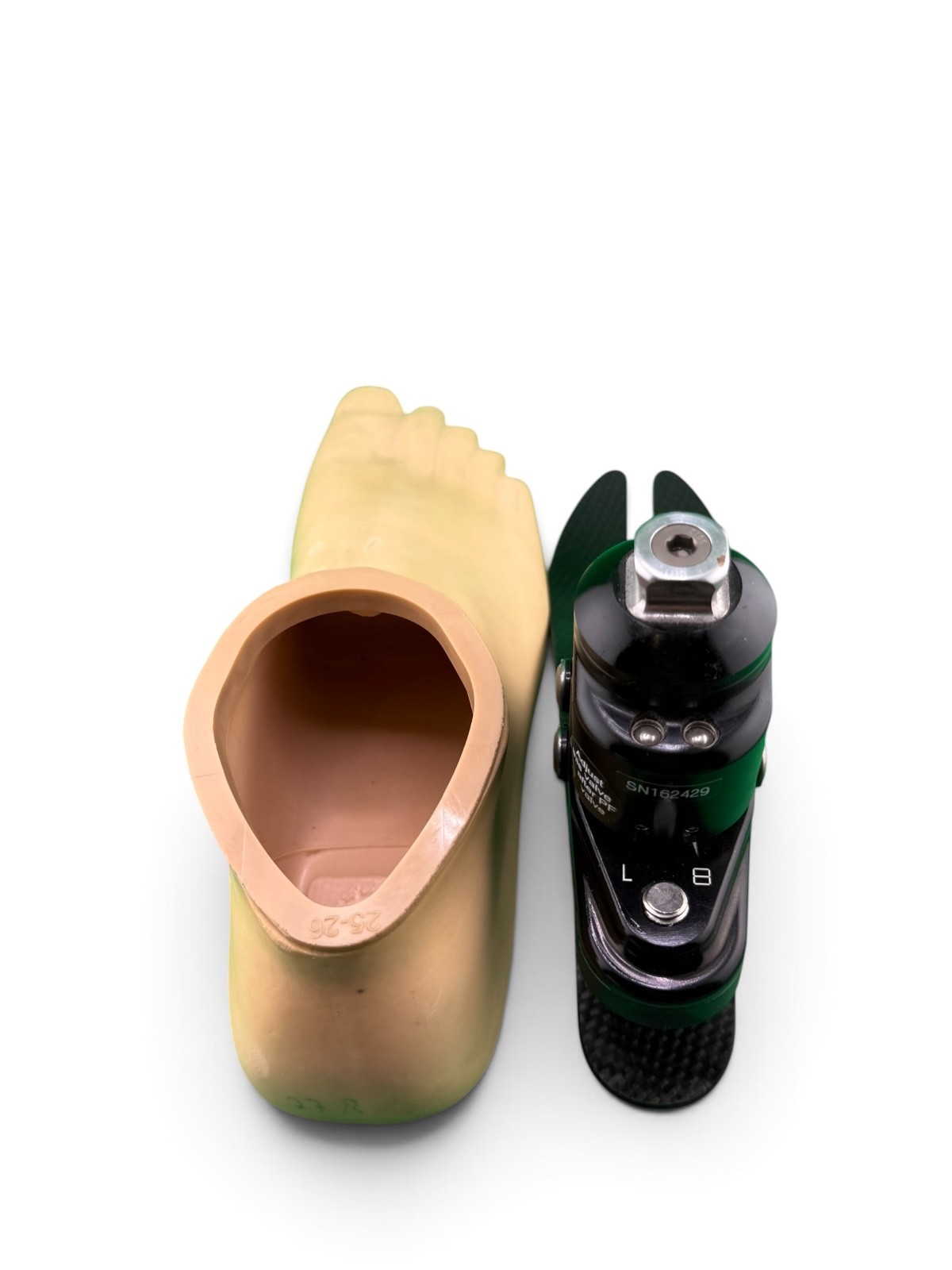 Blatchford echelon hydraulic ankle prosthetic foot. Size 27. Category 2. Right