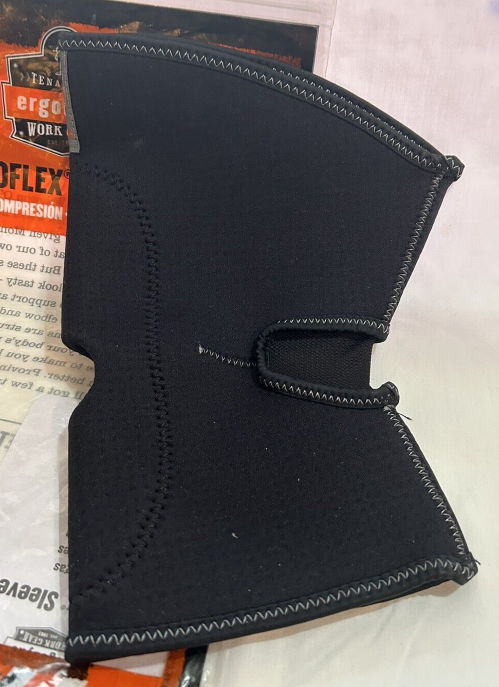 Proflex Ergodyne Work Wear 615 Knee Sleeve L 16″Cir Max Black Neoprene
