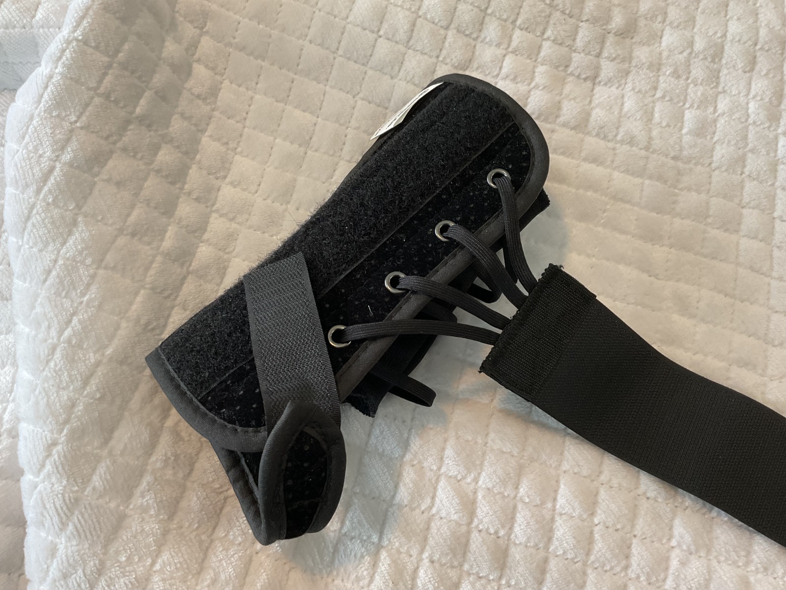 Breg Right Hand Wrist Brace Splint Carpal Tunnel Lace Closure Metal Insert used