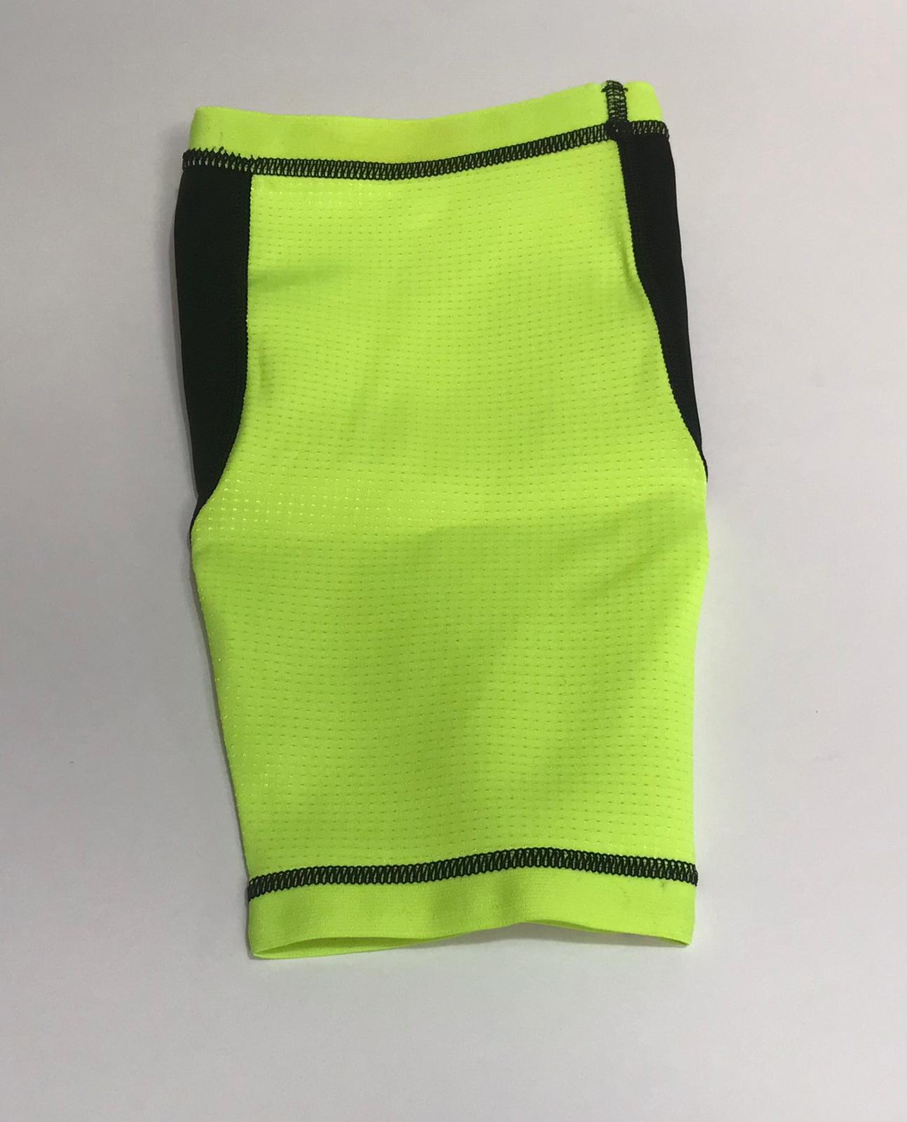 KNEE SUPPORT FOR ATHLETES.