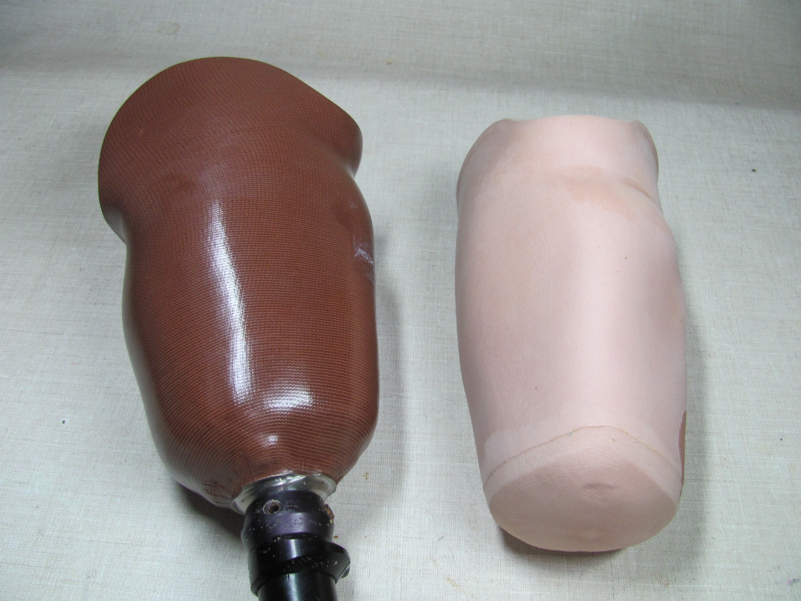 DYCOR ADL PROSTHETIC LEG LEFT BELOW-KNEE WITH SOCKET AND FOOT MADE IN USA