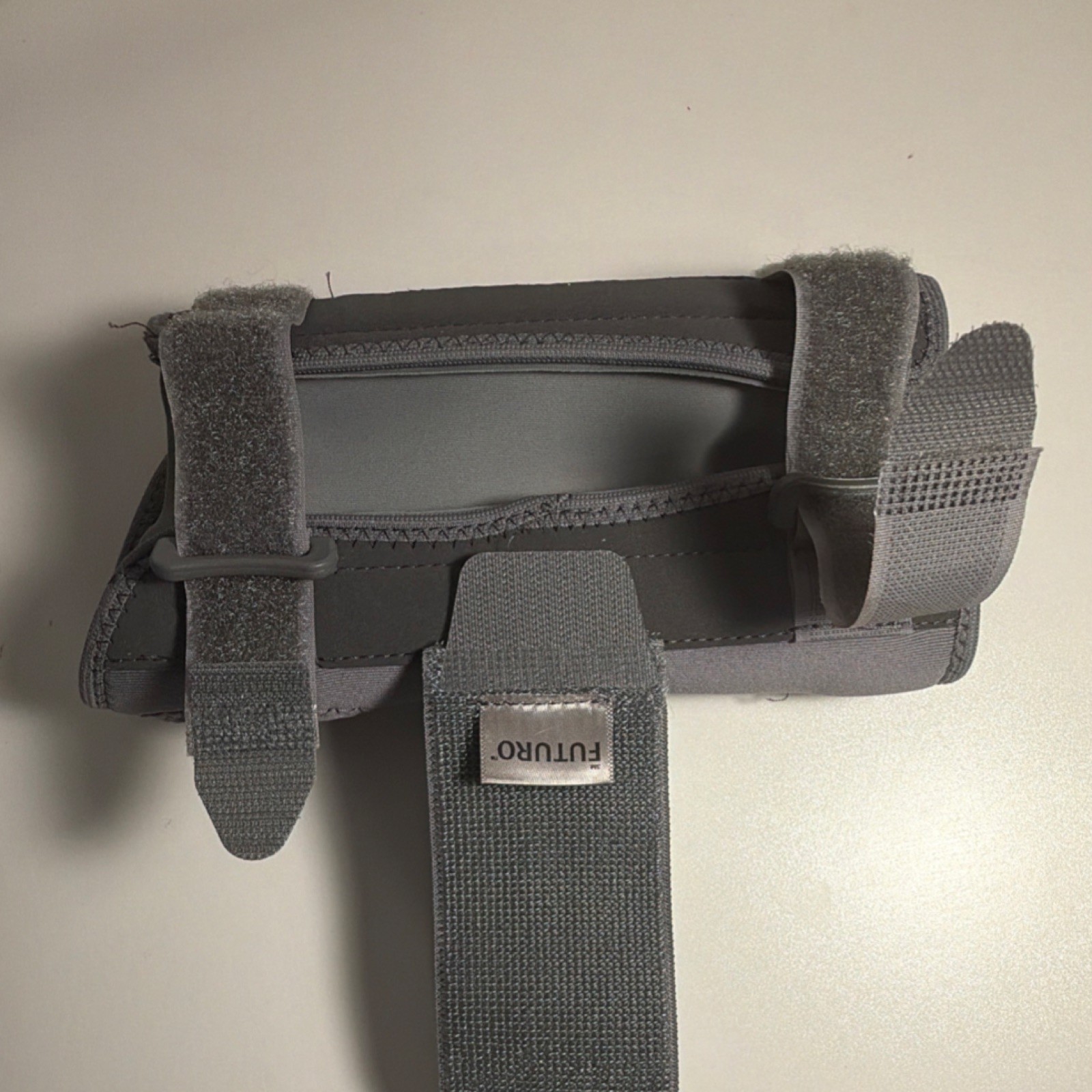 Futuro Adjustable CE Certified Gray L/XL Wrist Brace Mesh Fabric Support
