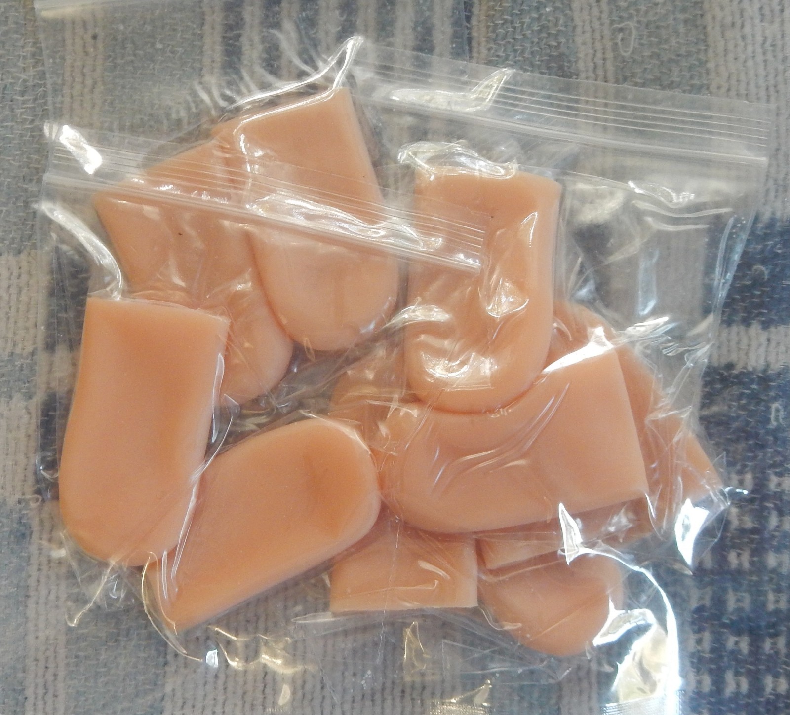 Joez Wonderful Package of 10 Silicone Finger Cots / Thumb Protectors