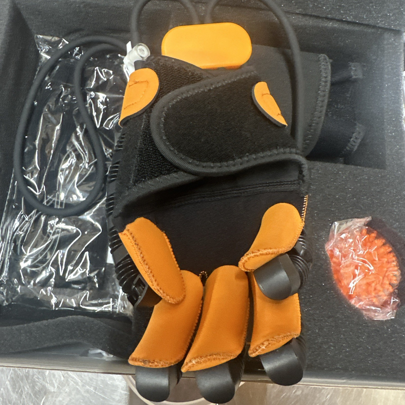 Hand Function Rehabilitation Robot Gloves Trainer for Finger Hemiplegia Recovery