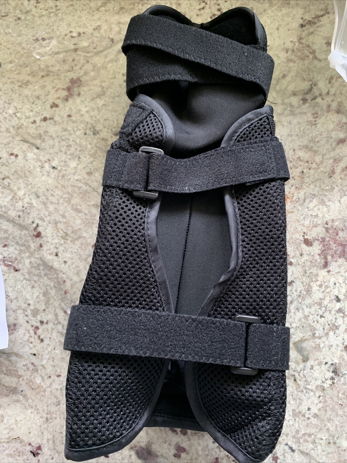 Comfortland Premium Wrist Hand Splint 31-501 – Universal – L3915 / L3916 – NEW