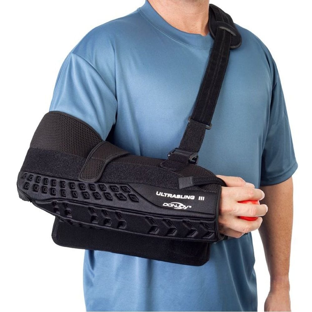 DonJoy UltraSling III ER Shoulder Sling – 15° External Rotation (Right Medium)