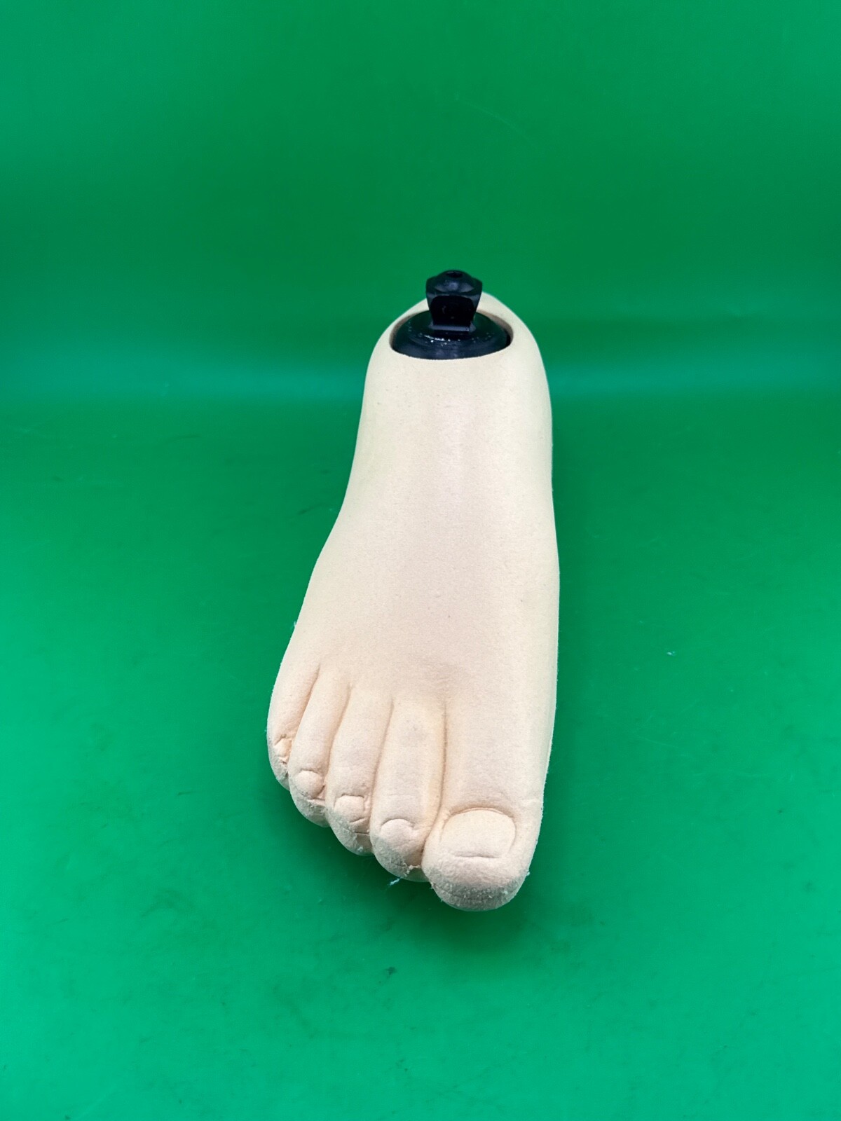 Dycor flexible keel single axis multi axis prosthetic foot. Size 24. Right