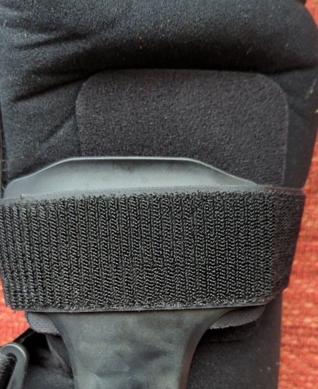 LARGE United Ortho Air Stabilizing Walking Boot Fractures Sprains Post S Black