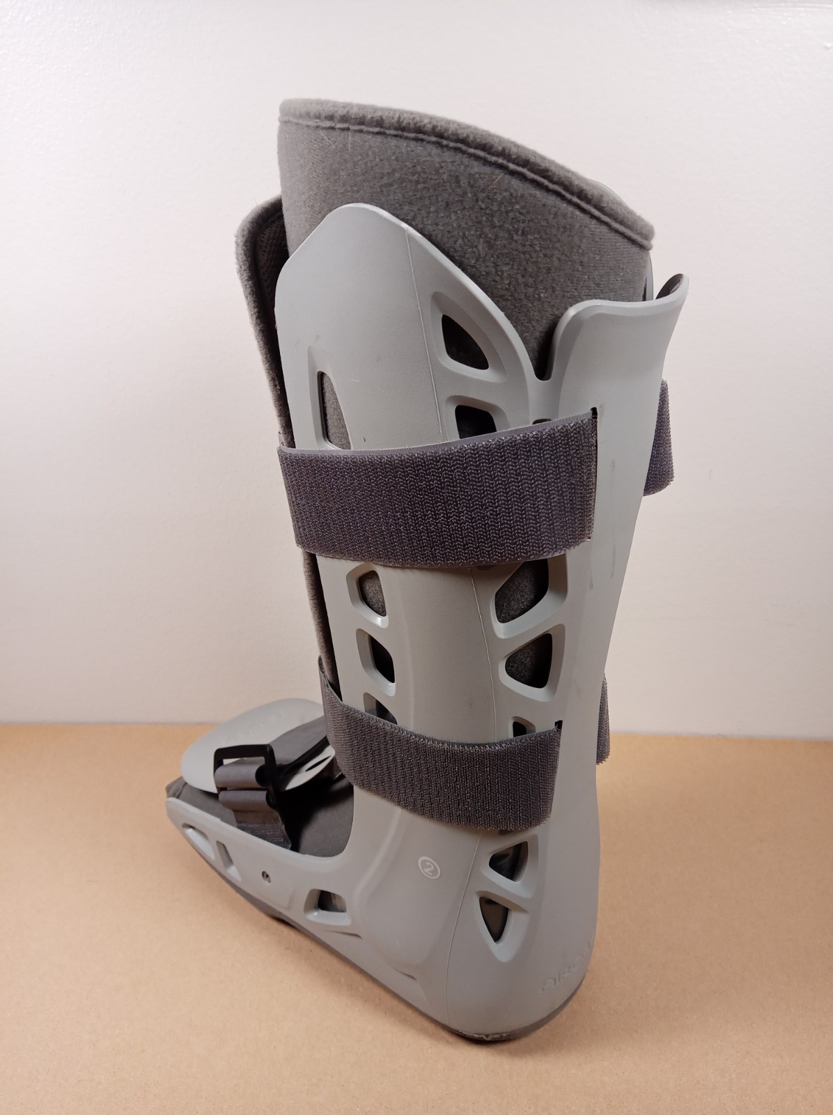 AirCast DJO AirSelect Pump Boot 16-18” Walking Cast Size Large Adjustable Used