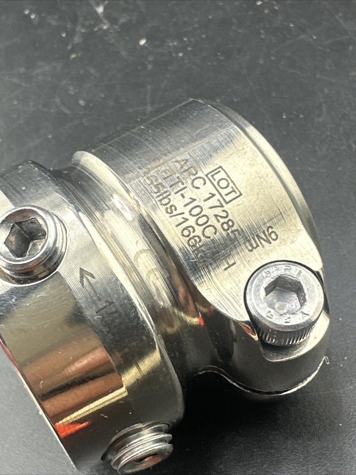 APC Short 30mm Diameter Prosthetic Tube Clamp. Titanium, TI-100C-SH.