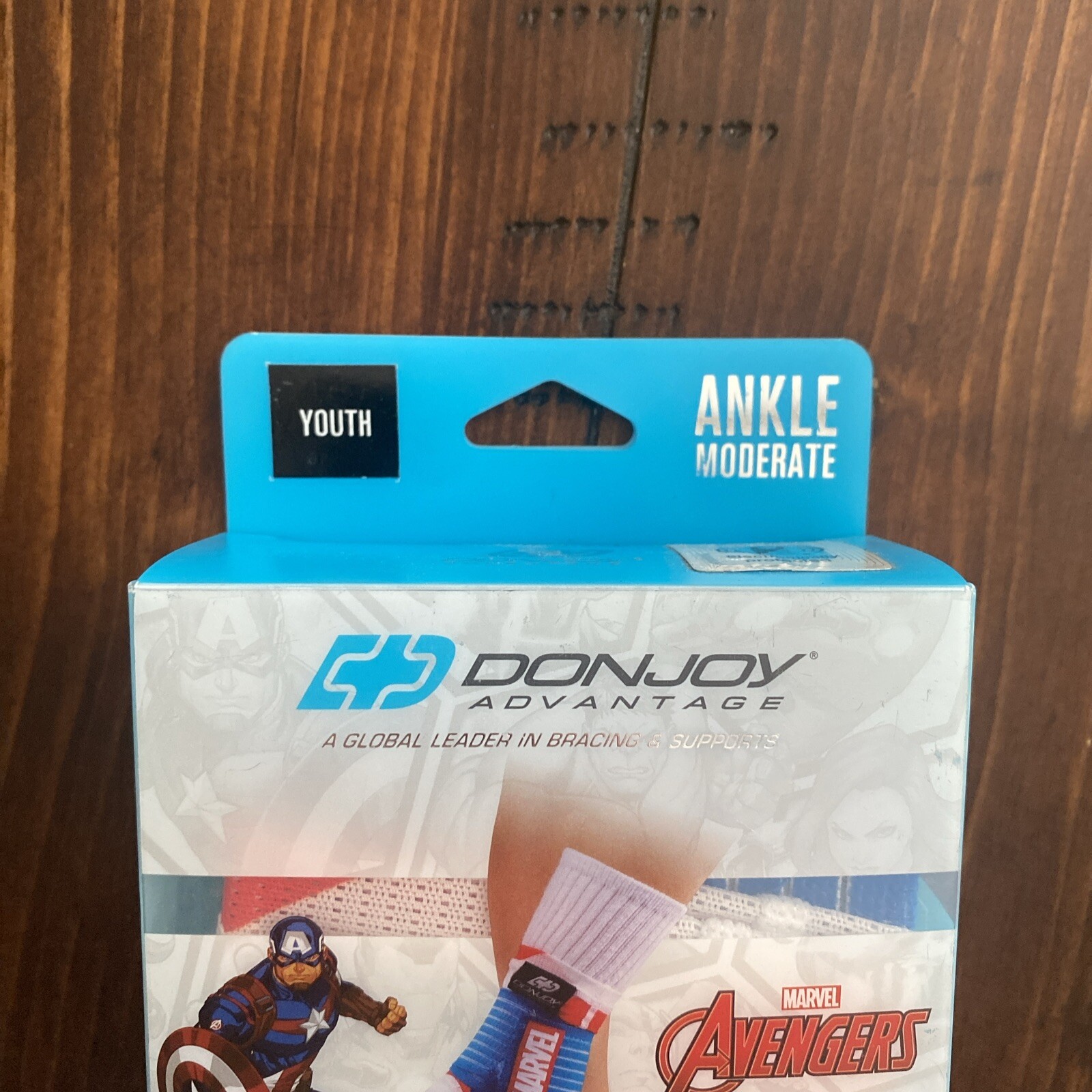 DONJOY ADVANTAGE MODERATE FIGURE 8 ANKLE SUPPORT Youth Avenger