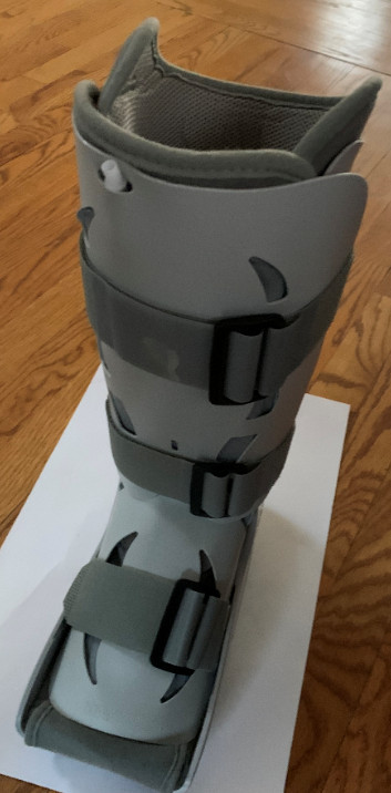 Aircast XP (Extra Pneumatic) Walker Brace/Walking Boot Medium