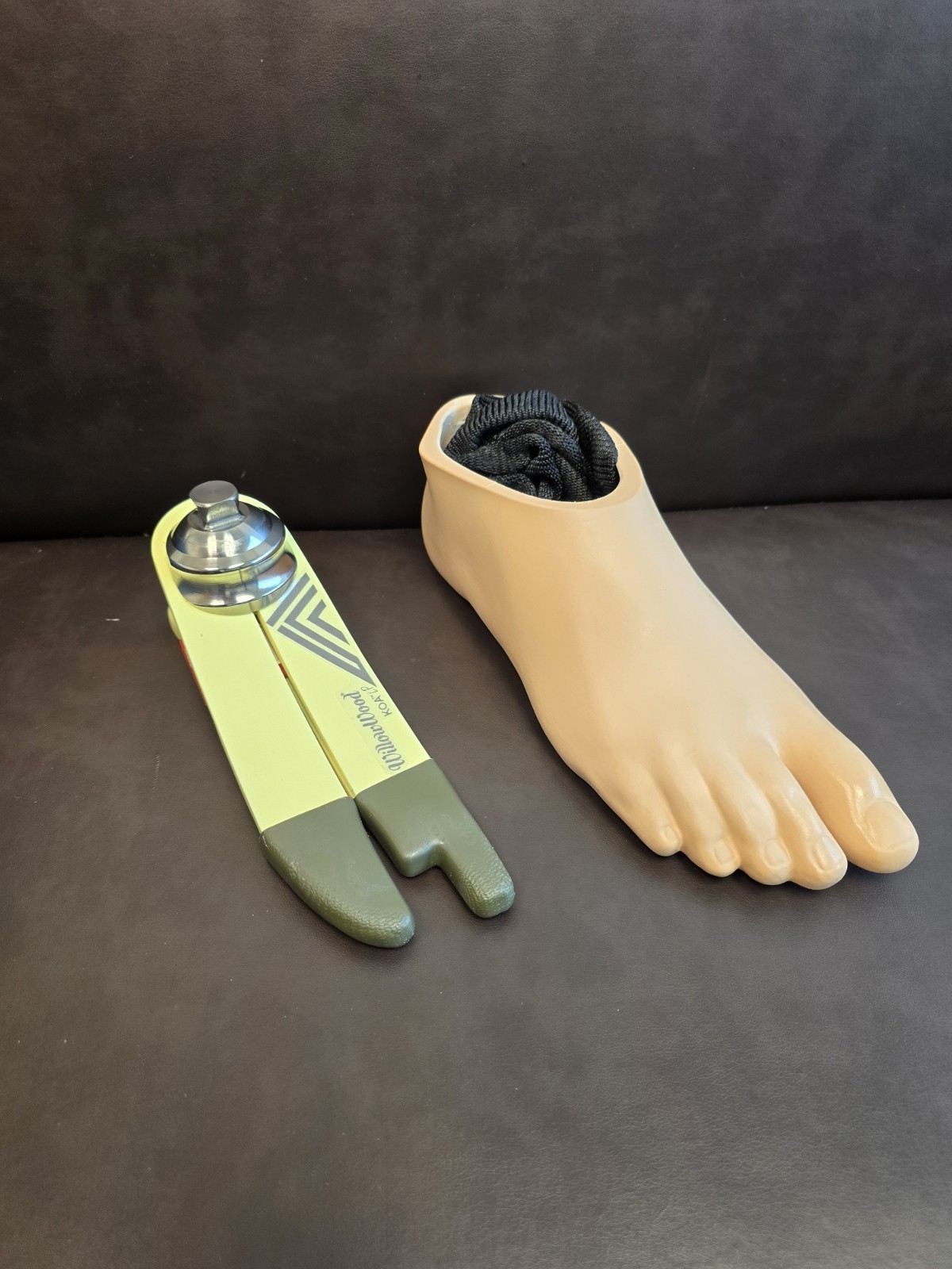 Willowwood KOA Fiberglass Foot- Size 27, Cat 6, Caucasian FS, Right Side- Used