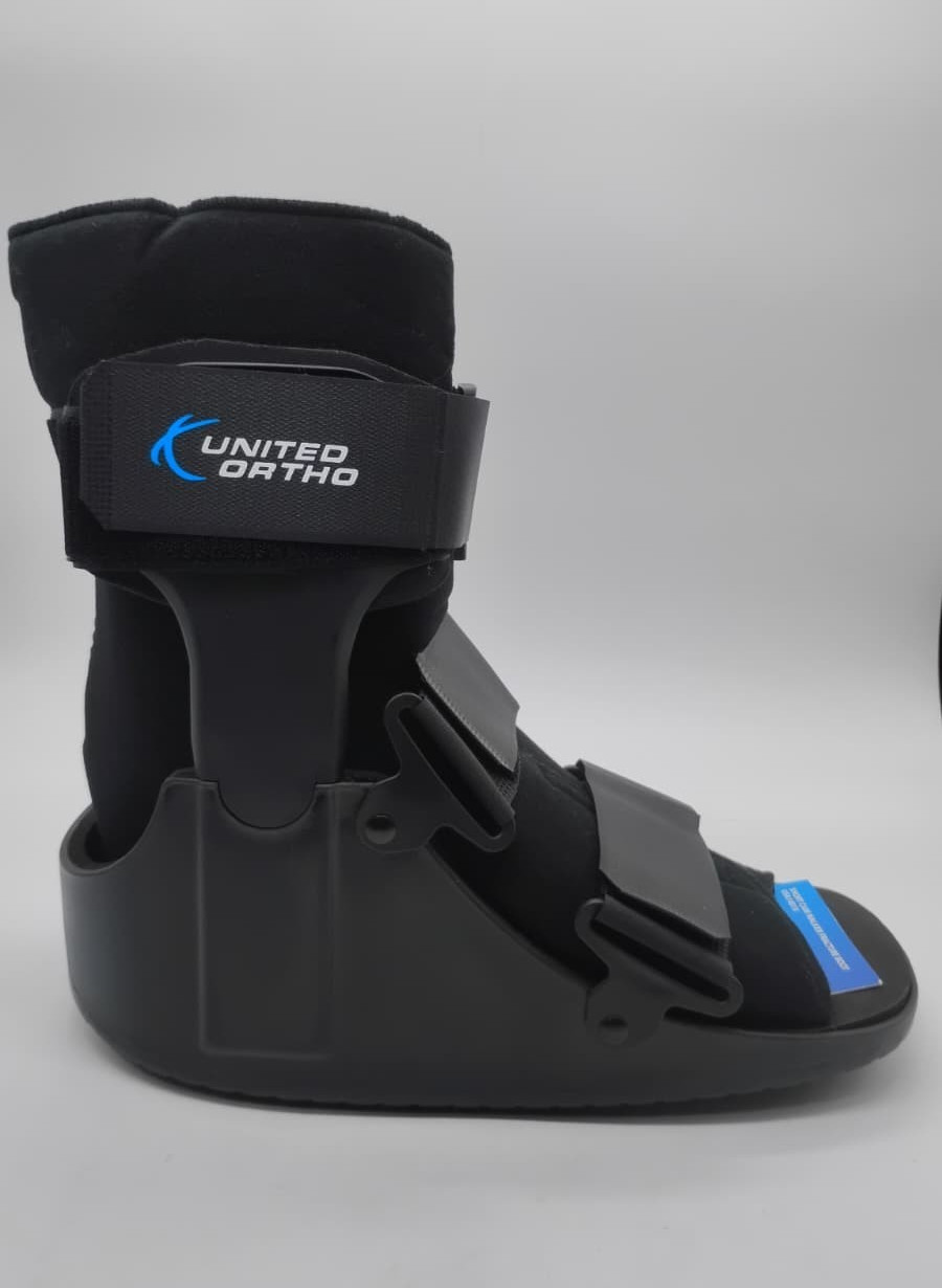 United Ortho USA14017 Short Cam Walker Fracture Boot Large Black Left Right