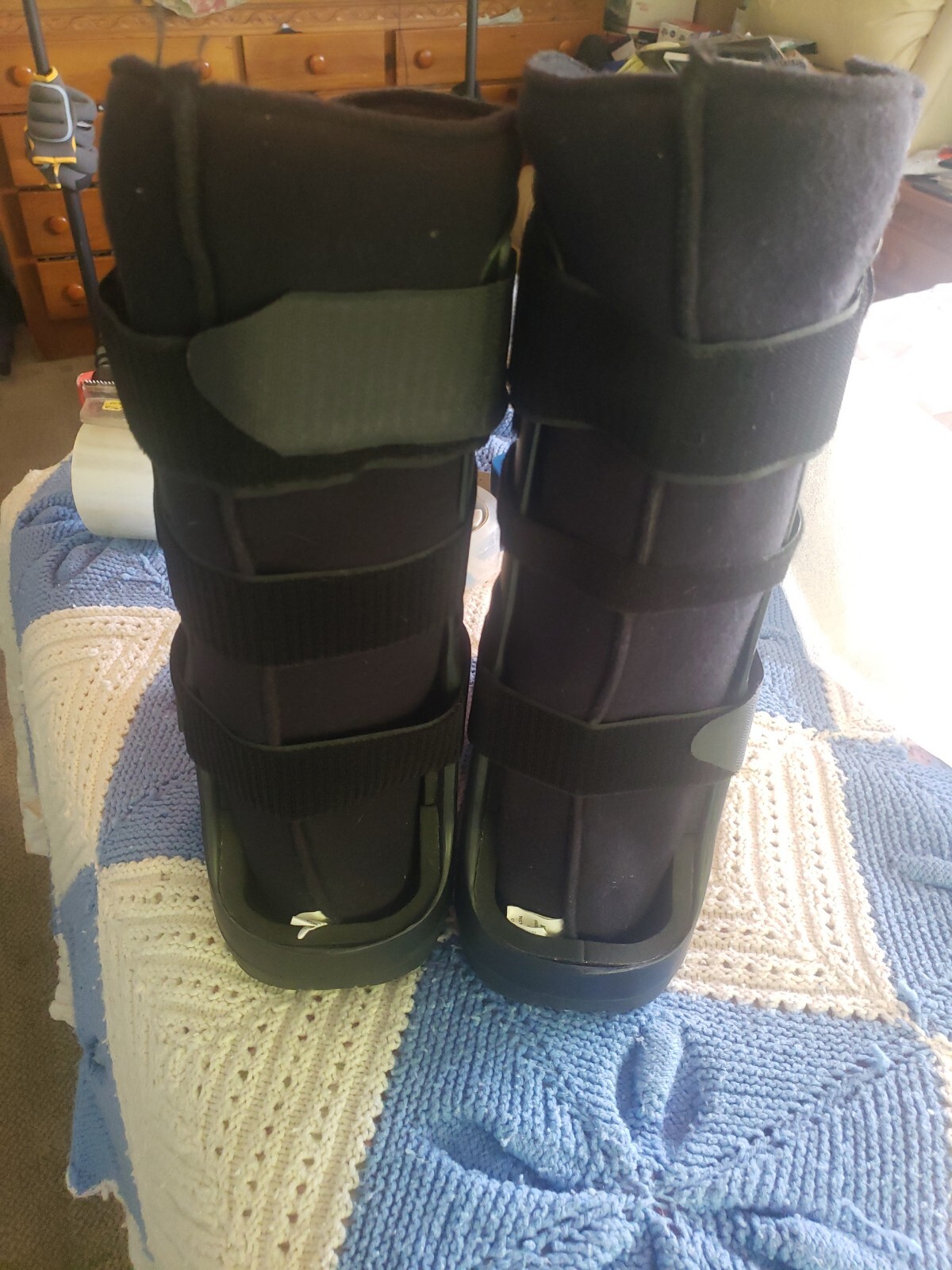 2X Ossur Tall Pneumatic Air Medical Cam Walker Boot, tall, High Top, Medium USED
