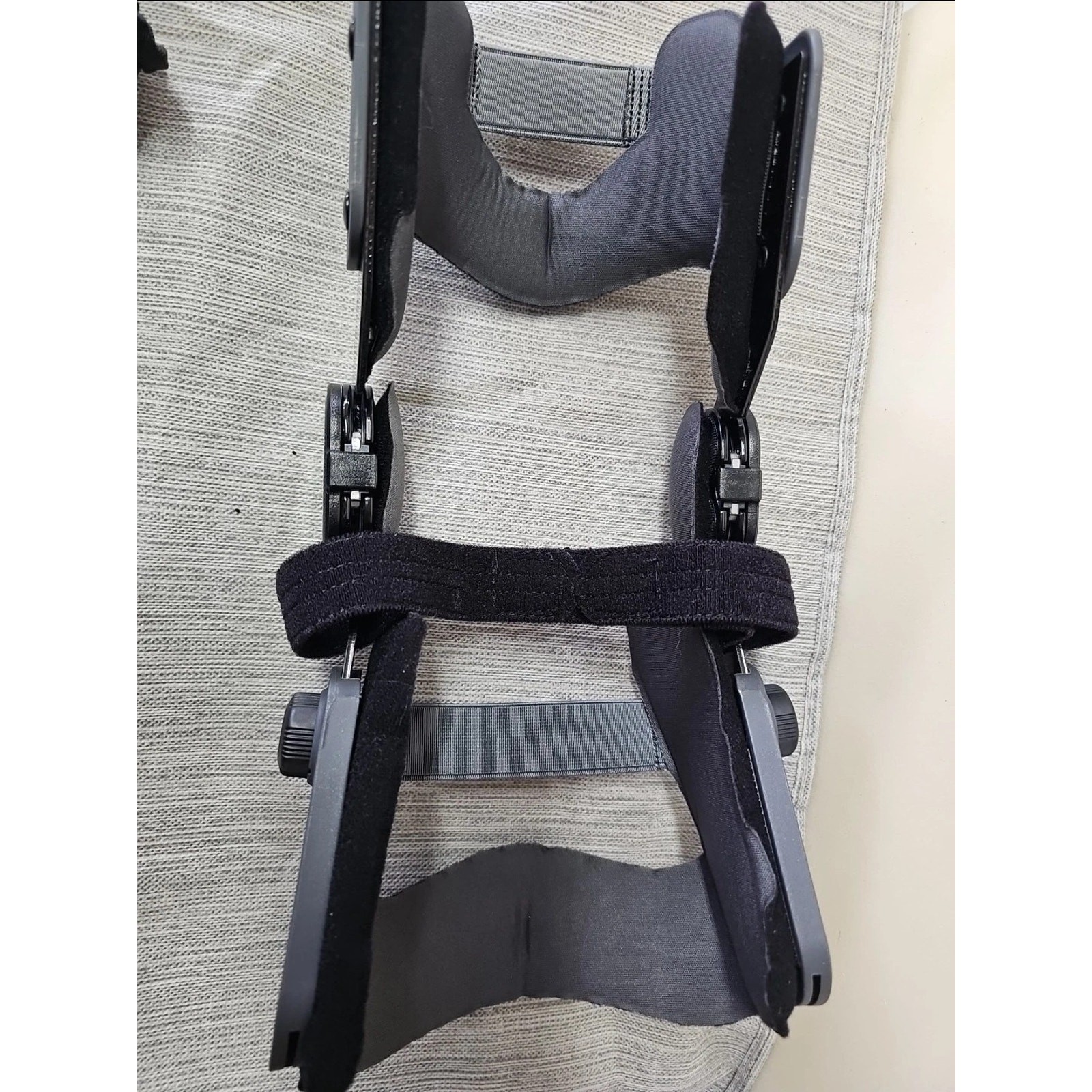 Left Knee Brace Paradigm Bracing Model Shift 52-2 Small HCPCS L1845/L1852 OA